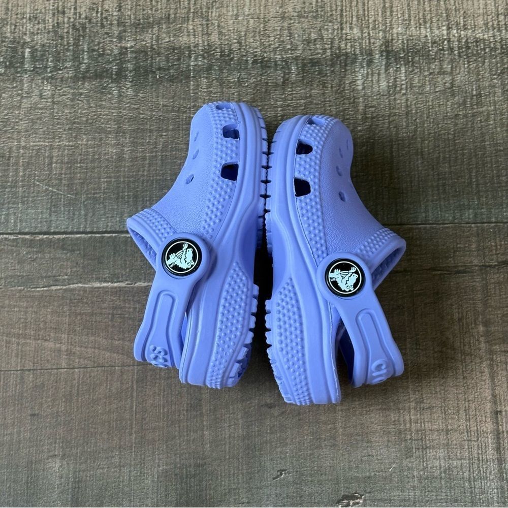 Crocs  - Picture 4 of 6